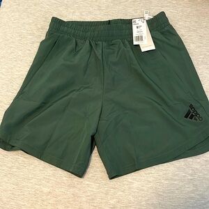 Adidas 7” men’s aeroready running shorts - brand new